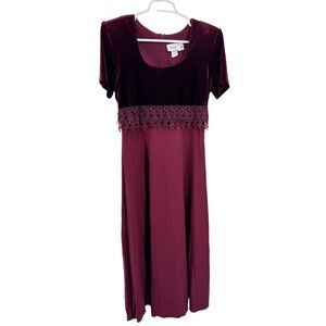 Elegant Burgundy velvet top lace detail 90s vintage tie back Dress 7 Y2K holiday